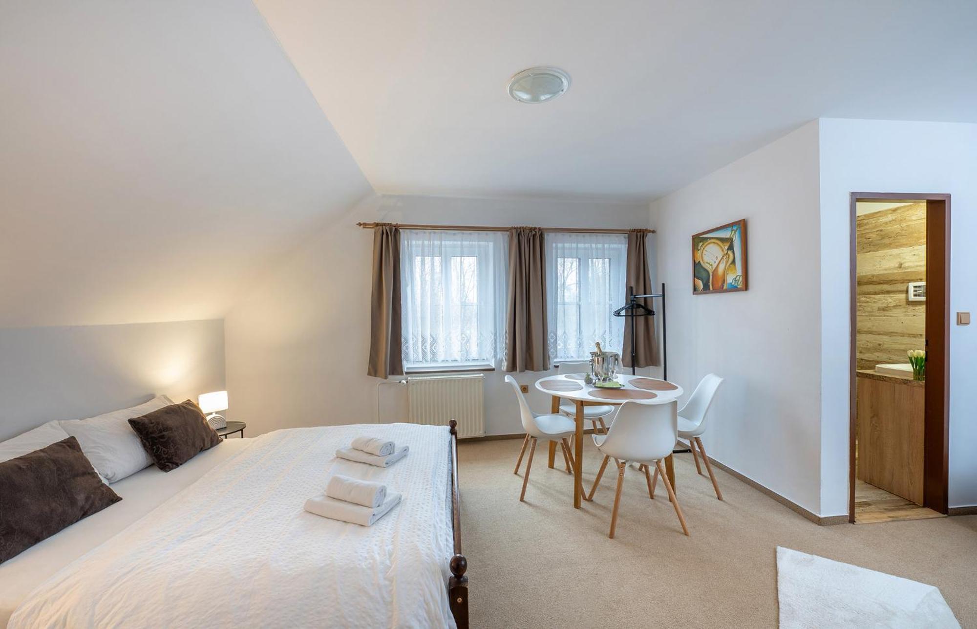 Rodinny Hotel Myslivna Třeboň Extérieur photo