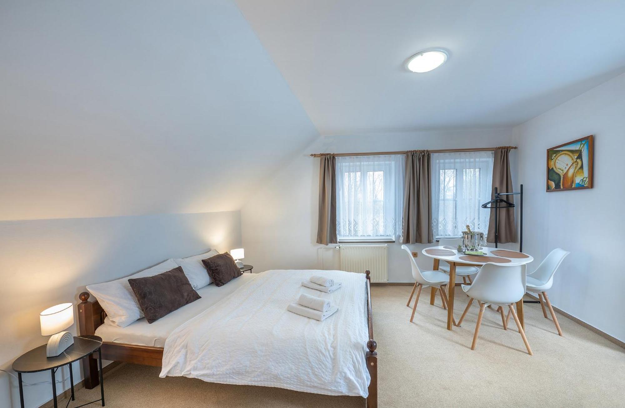 Rodinny Hotel Myslivna Třeboň Extérieur photo