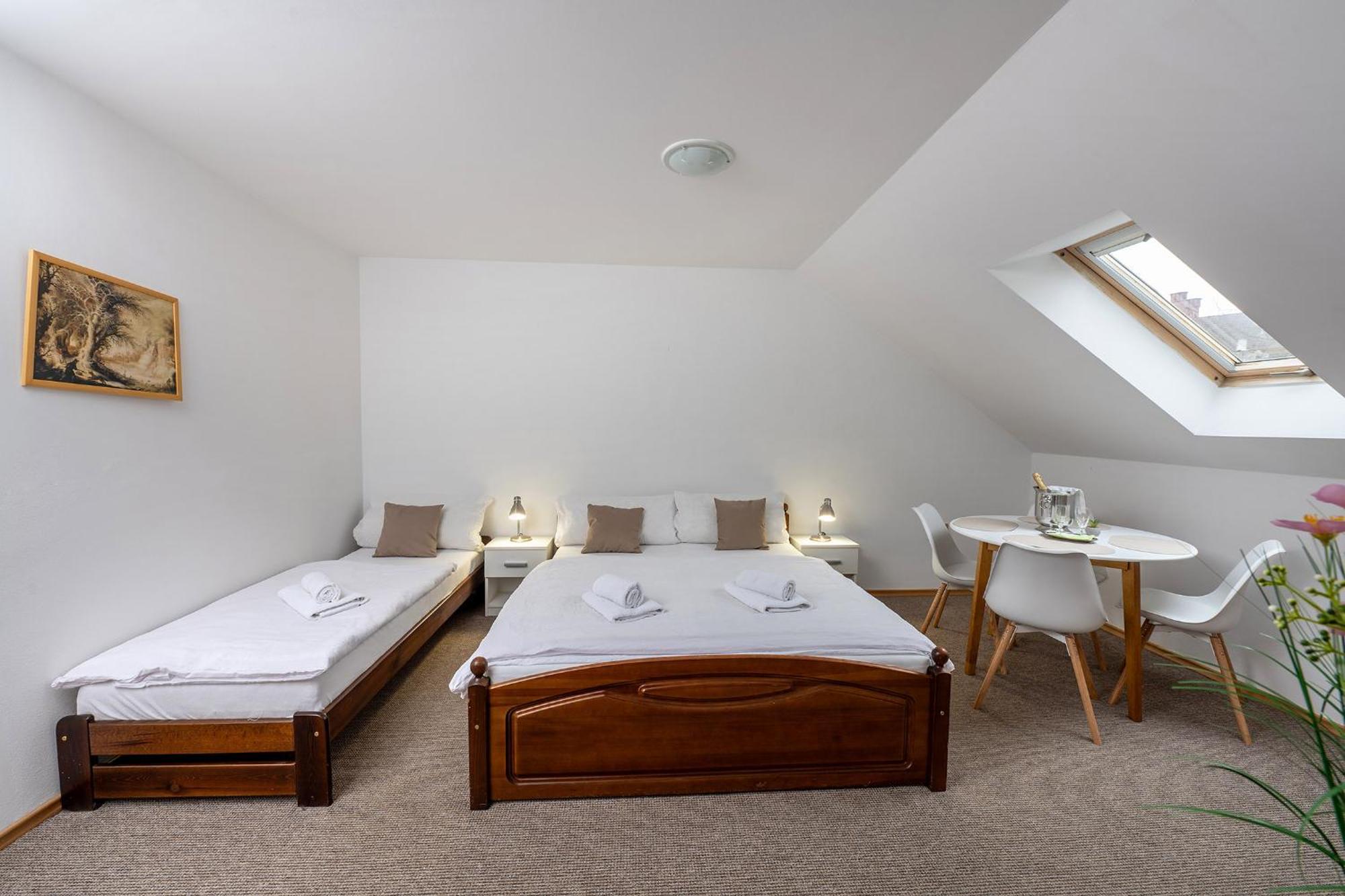 Rodinny Hotel Myslivna Třeboň Extérieur photo
