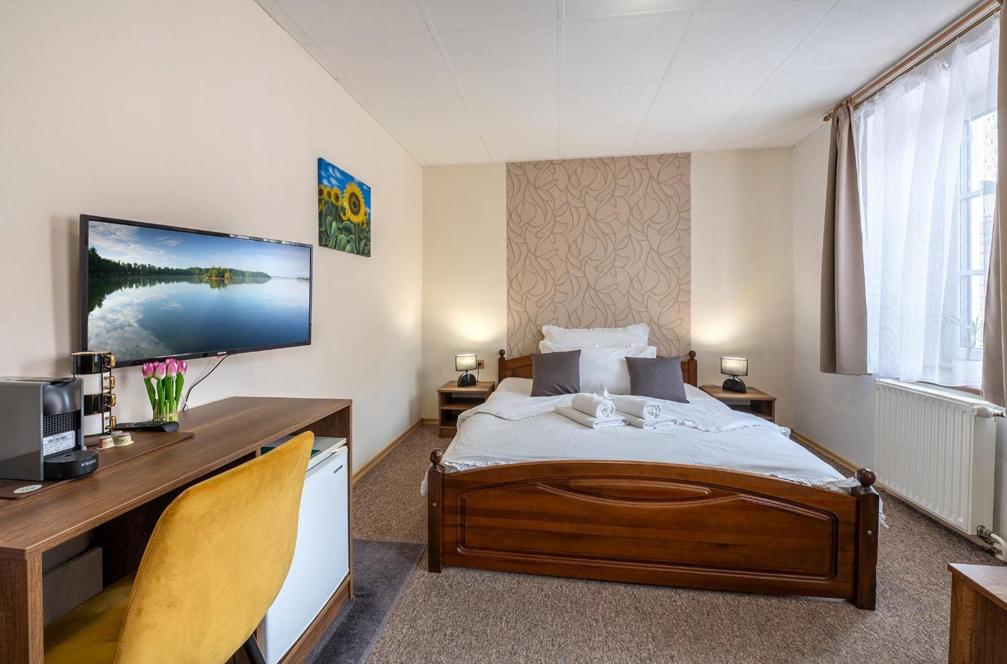 Rodinny Hotel Myslivna Třeboň Extérieur photo