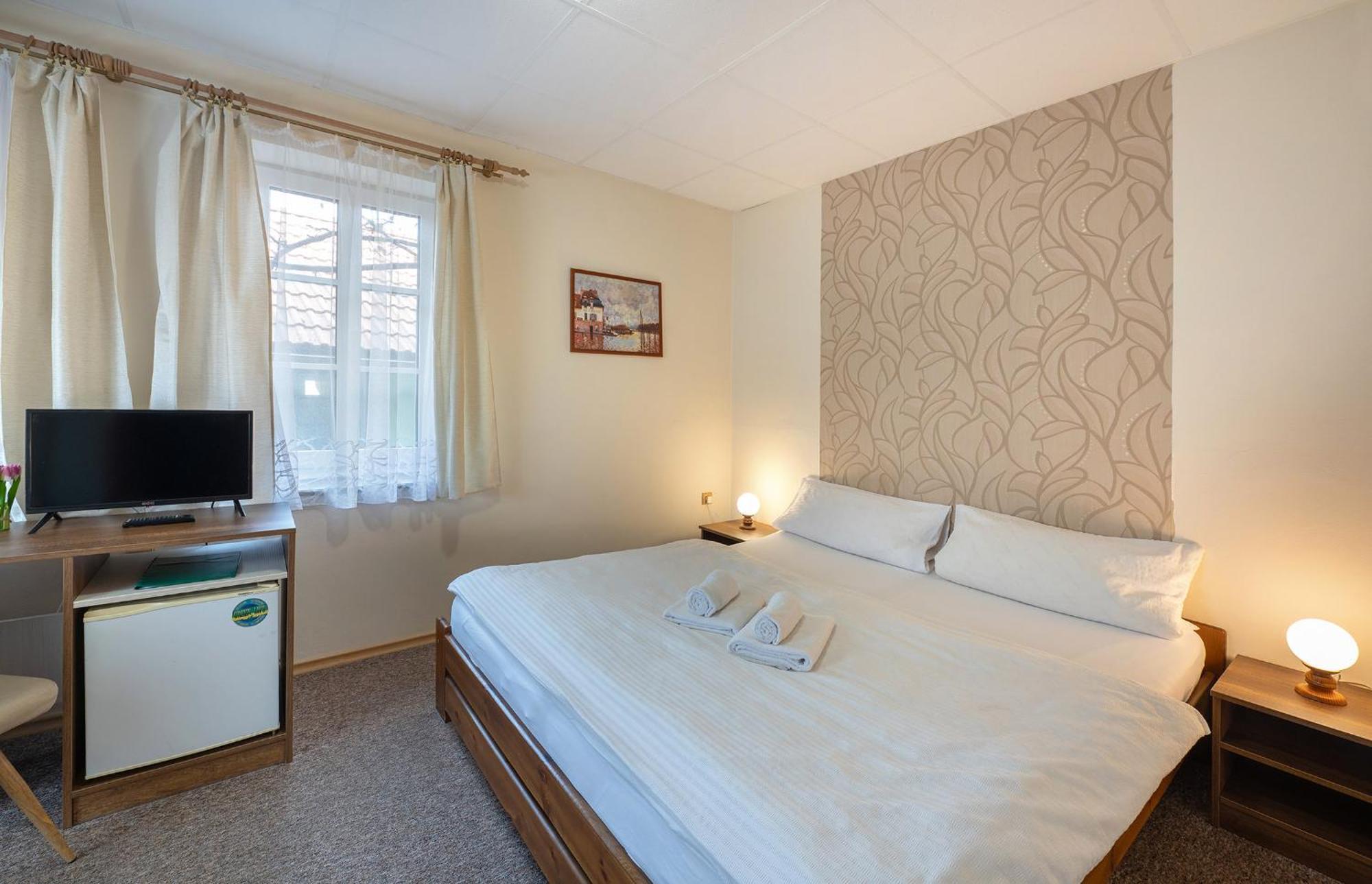 Rodinny Hotel Myslivna Třeboň Extérieur photo